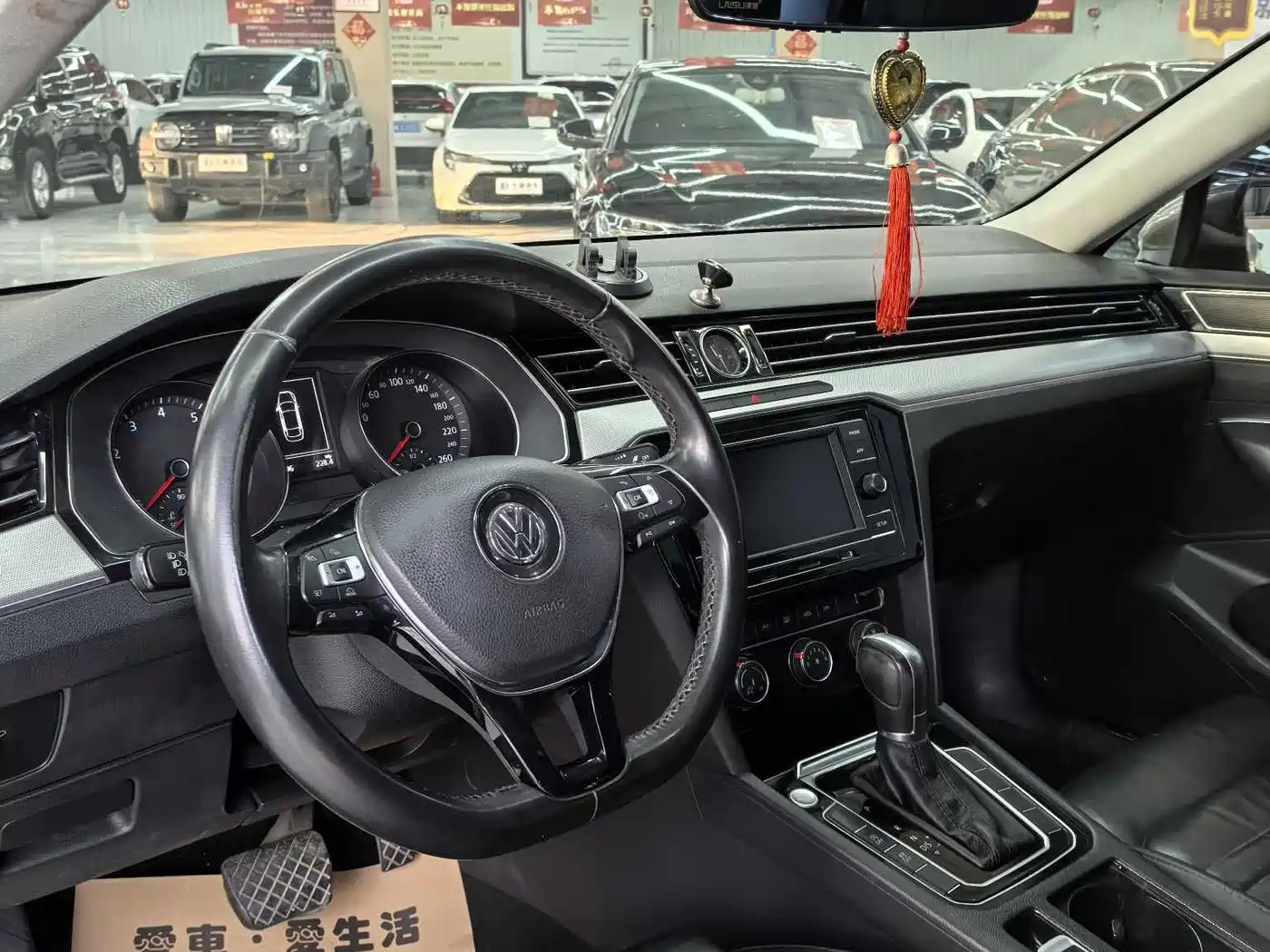 Volkswagen Magotan 2018 330TSI DSG Leading фото 8