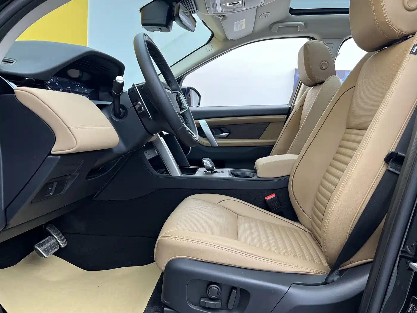 Land Rover Discovery Sport 2024 Performance Technology Edition фото 5