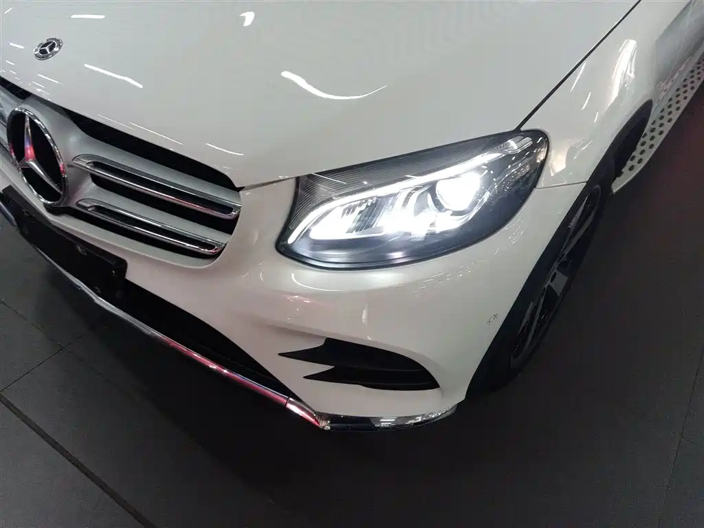 Mercedes-Benz GLC 2019 GLC 260 L 4MATIC Luxury фото 24