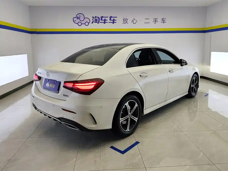 Mercedes-Benz A-Class 2023 A 200 L Fashion фото 3