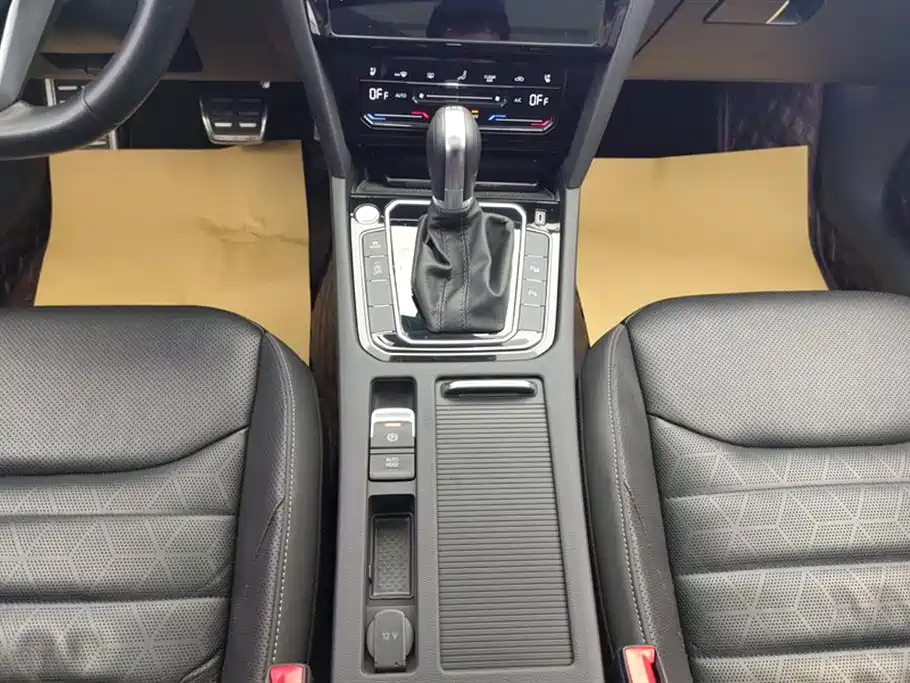 Volkswagen FAW-Volkswagen CC 2024 Shooting Brake 380TSI Hunter Edition фото 16