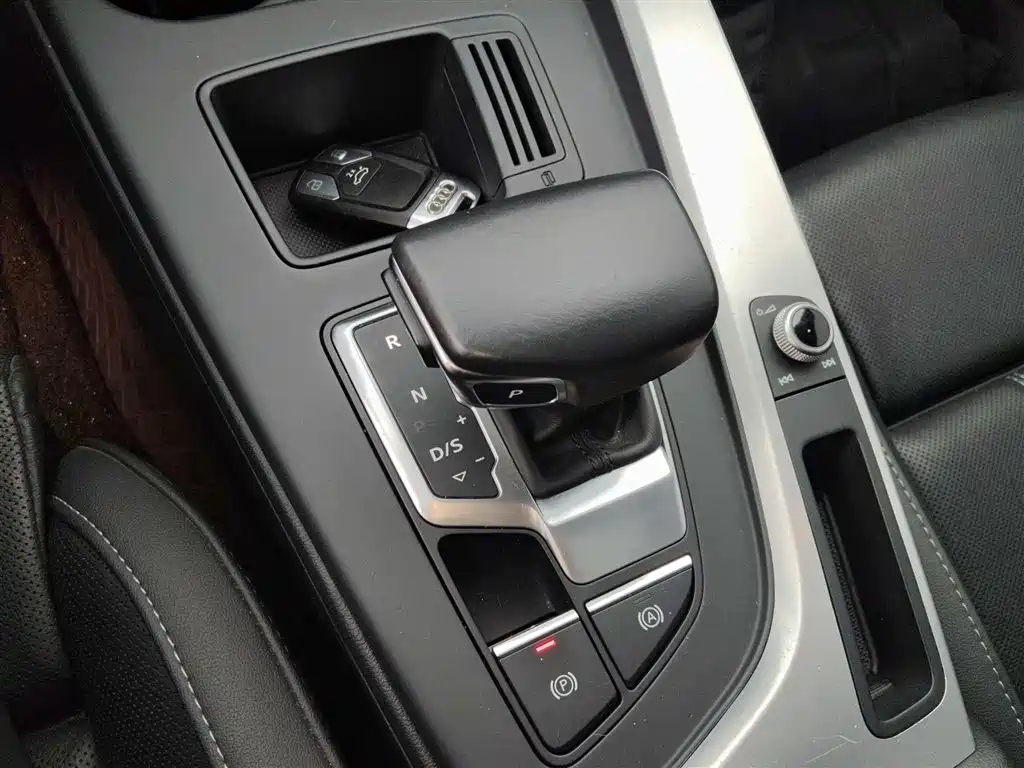 Audi A4L 2020 40 TFSI Fashion Dynamic Edition фото 14