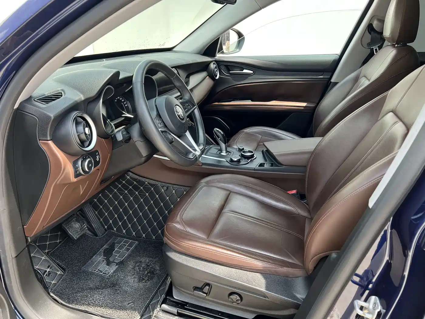 Alfa Romeo Stelvio 2019 2017 2.0T 200HP Elite