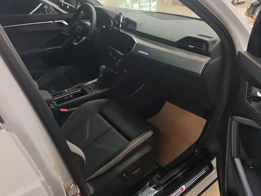 Audi Q3 2024 2024 35 TFSI Fashion Sport