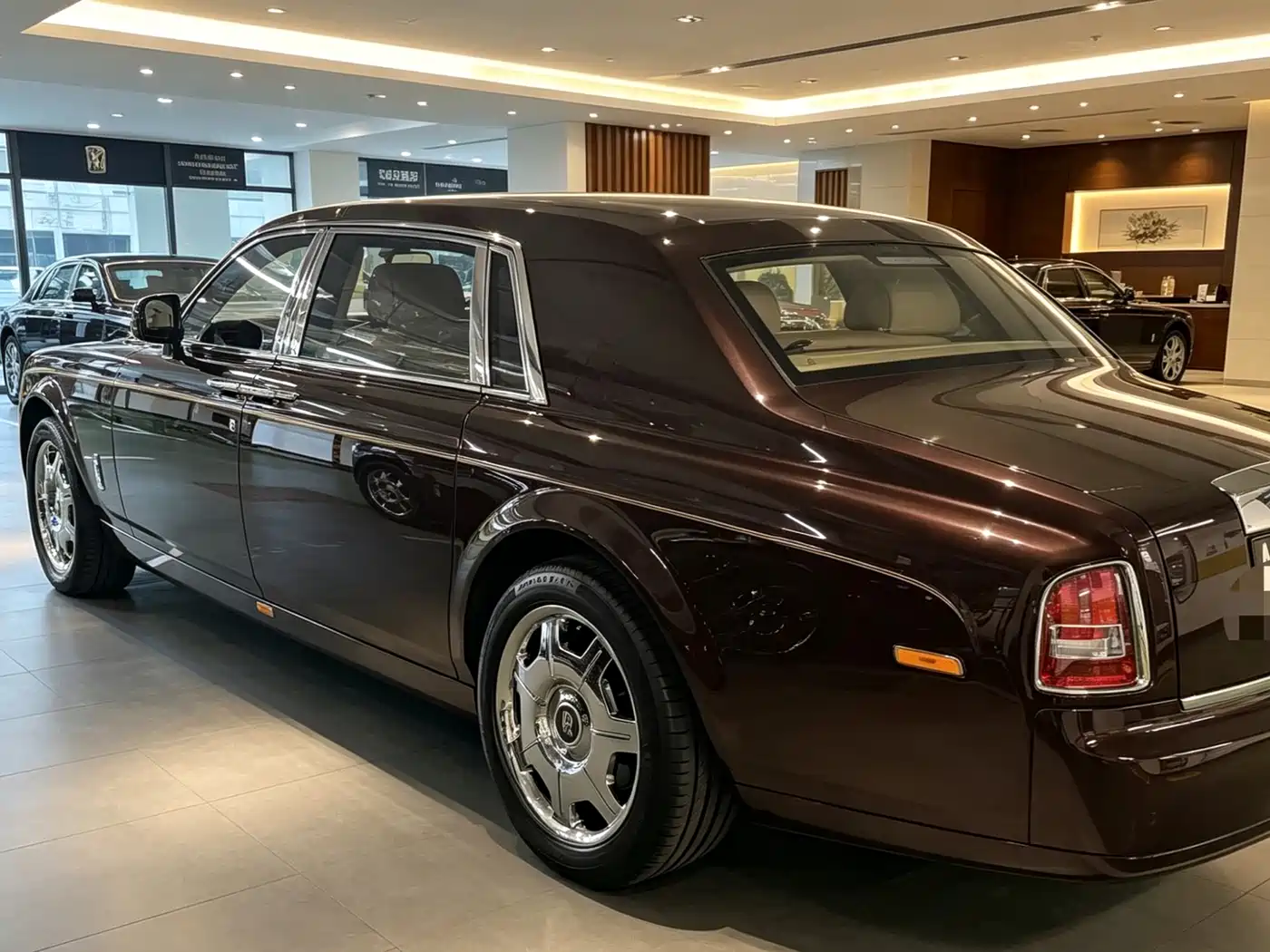 Rolls-Royce Phantom 2016 6.7L Metropolitan Collector's Edition фото 3
