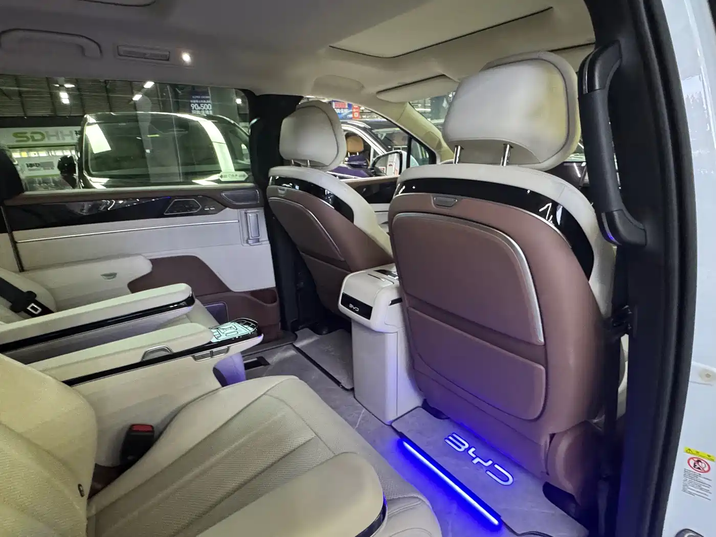 BYD Xia 2025 2025 DM-i 1.5T 100km Surpass Edition