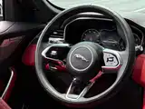 Фото 10 - Jaguar F-PACE