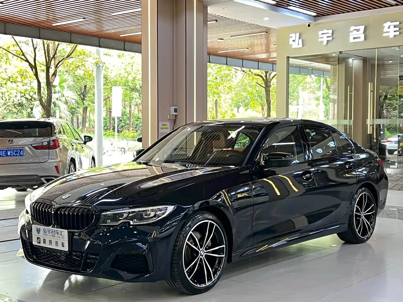 BMW 3 Series 2020 330i M Sport Blackout Package