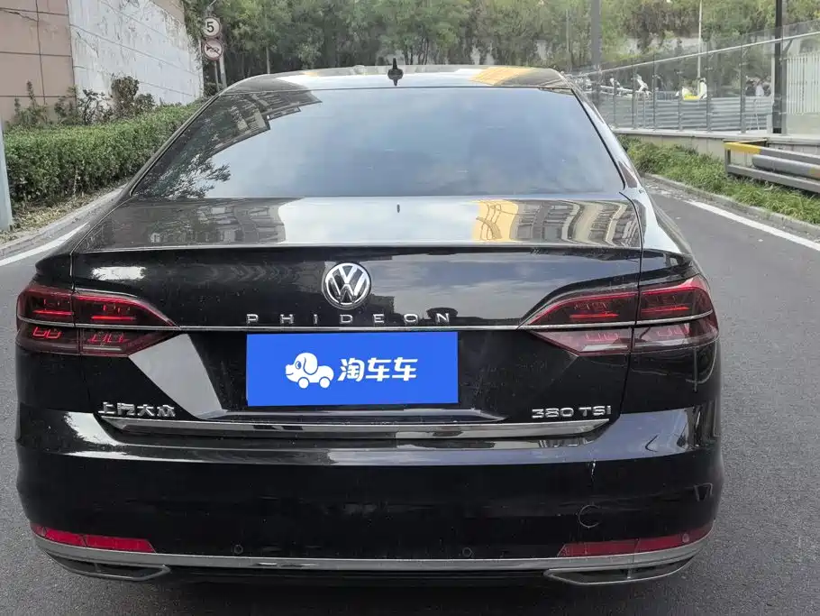 Volkswagen Phideon 2018 2018 Facelift 380TSI FWD Business