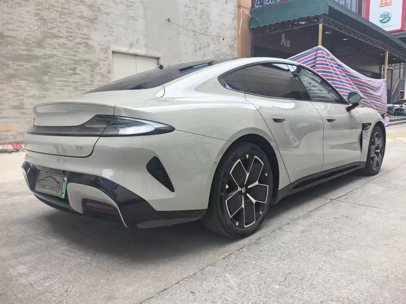 XIAOMI CAR XIAOMI SU7