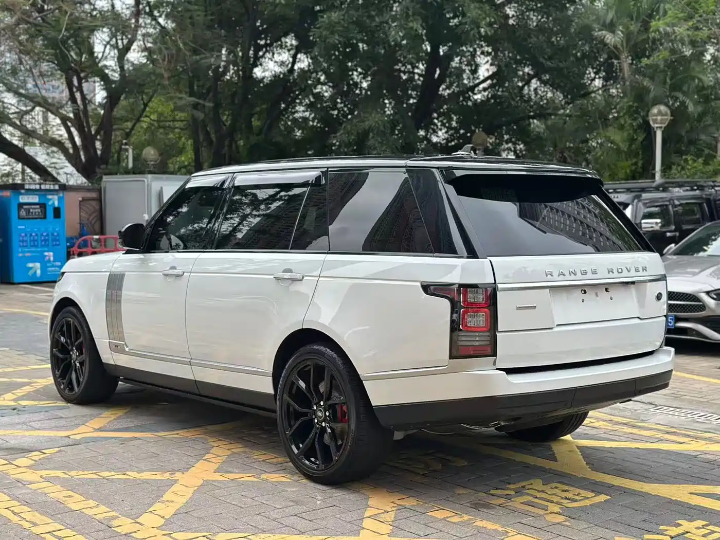 Land Rover Range Rover 2016 5.0 SC V8 AB Ultimate Autobiography LWB фото 9