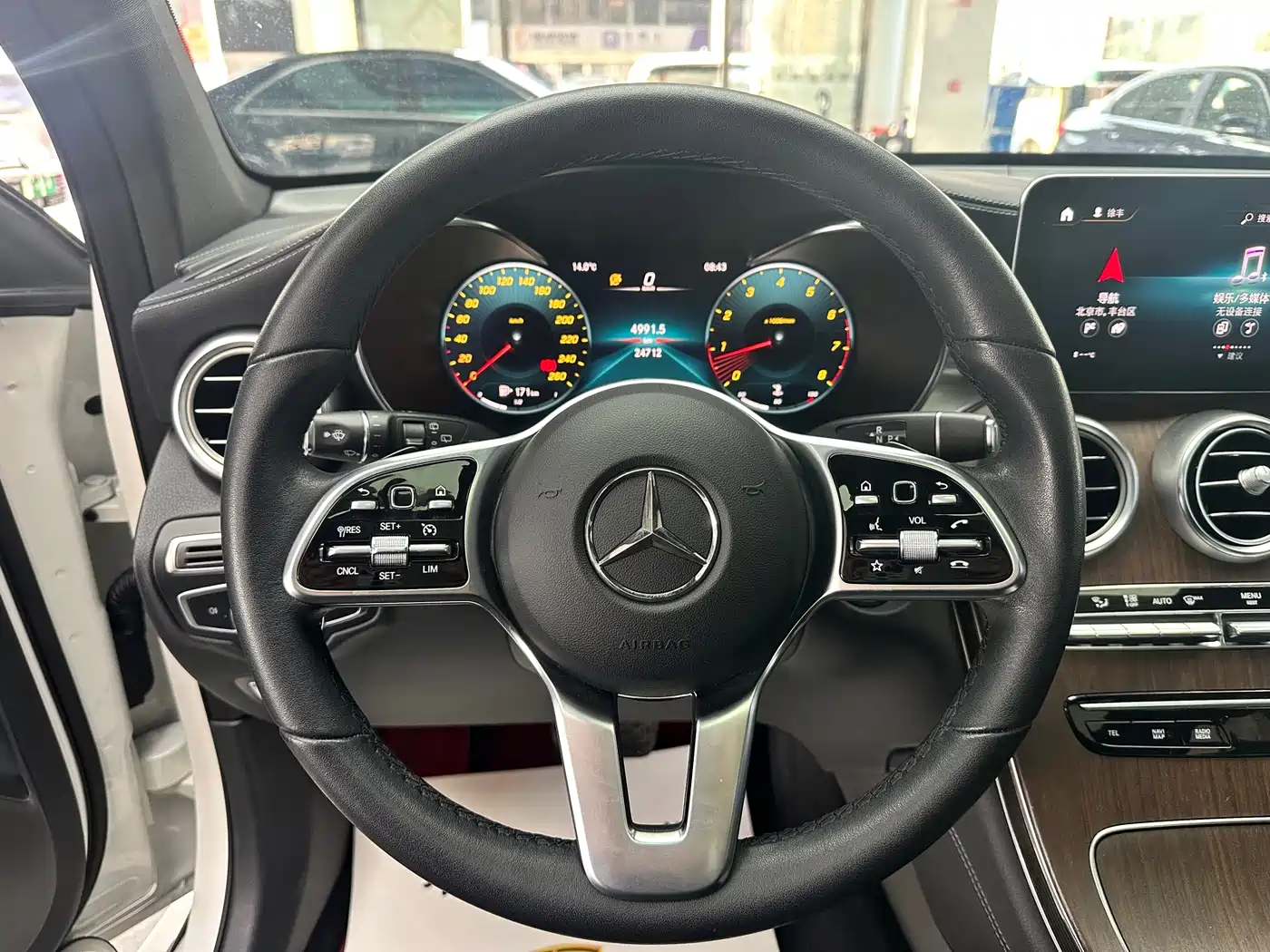 MERCEDES-BENZ GLC