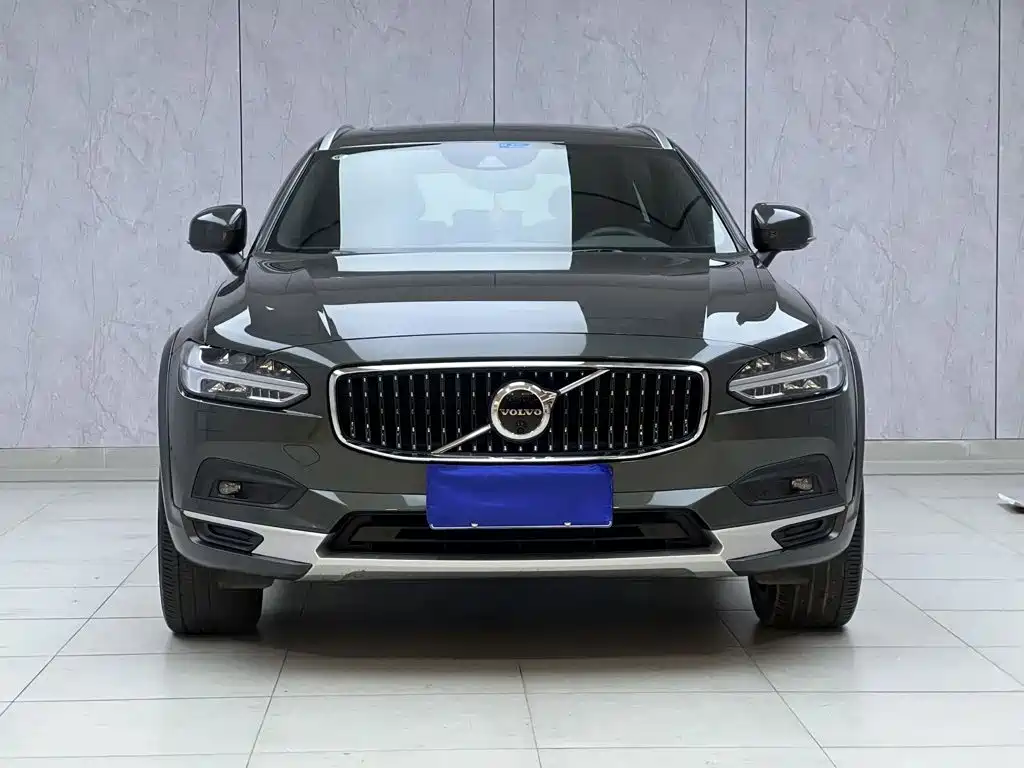 Volvo V90 2021 2021 Model Cross Country B5 AWD Premium Smart Edition