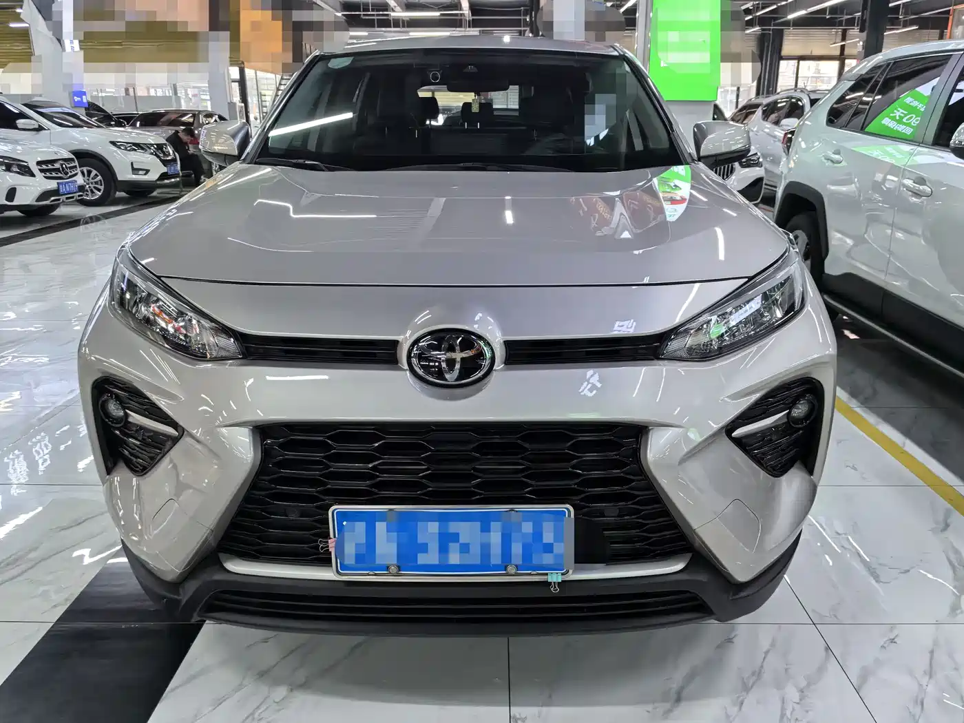 Toyota Wildlander 2021 2.0L CVT 2WD Luxury Edition фото 2