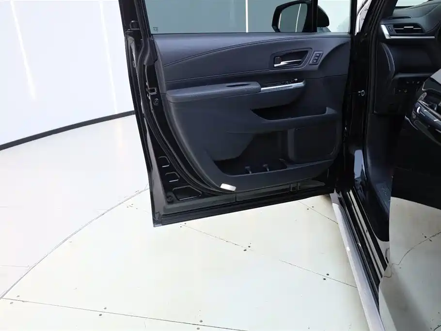 TOYOTA GREVIA