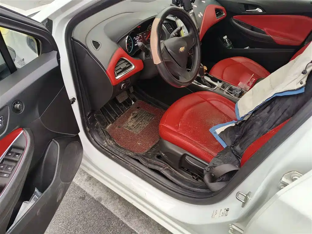 Chevrolet Cruze 2018 320 Automatic Pioneer Sunroof Edition фото 14