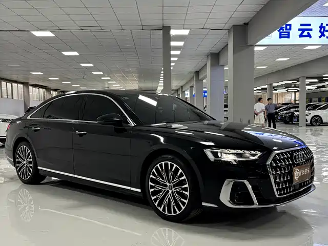 Audi A8 2025 A8L 45 TFSI quattro Luxury — фото 3