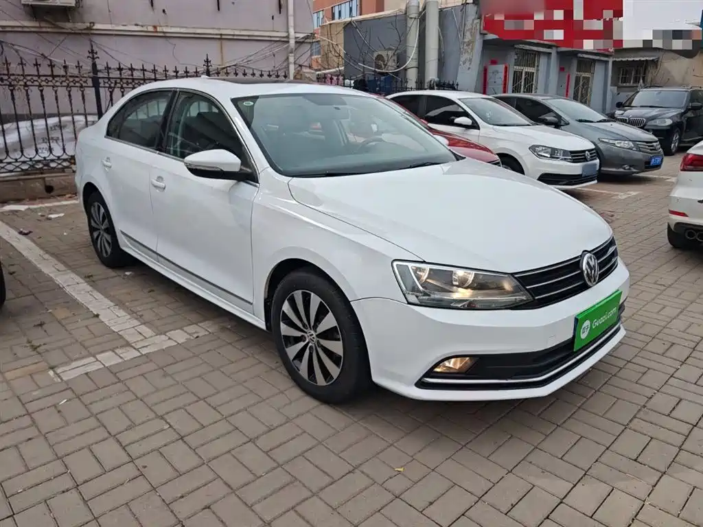Volkswagen Sagitar 2017 1.6L Automatic Comfort фото 4