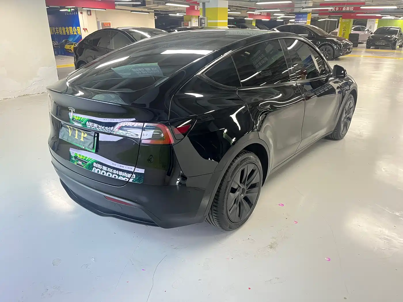 TESLA MODEL Y