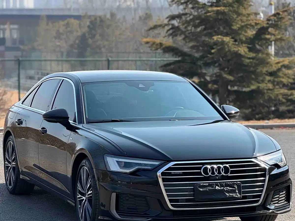 Audi A6L 2021 45 TFSI quattro Exclusive Elegance фото 2