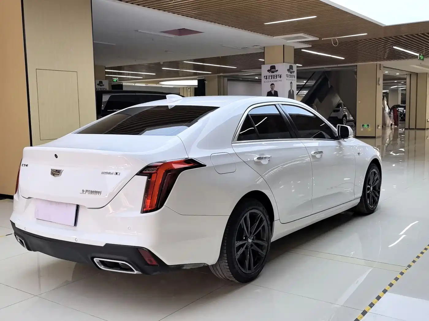 CADILLAC CT4