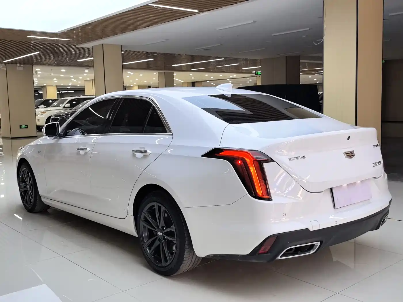 CADILLAC CT4
