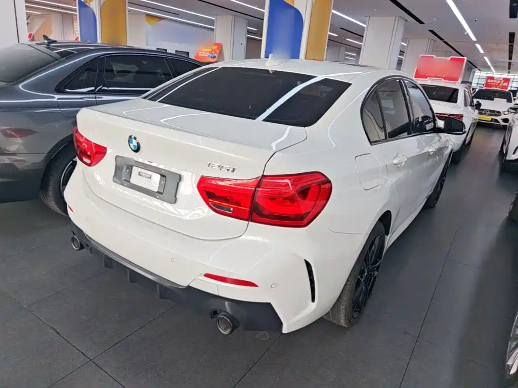 BMW 1 Series 2023 2022 125i M Sport Shadow Edition