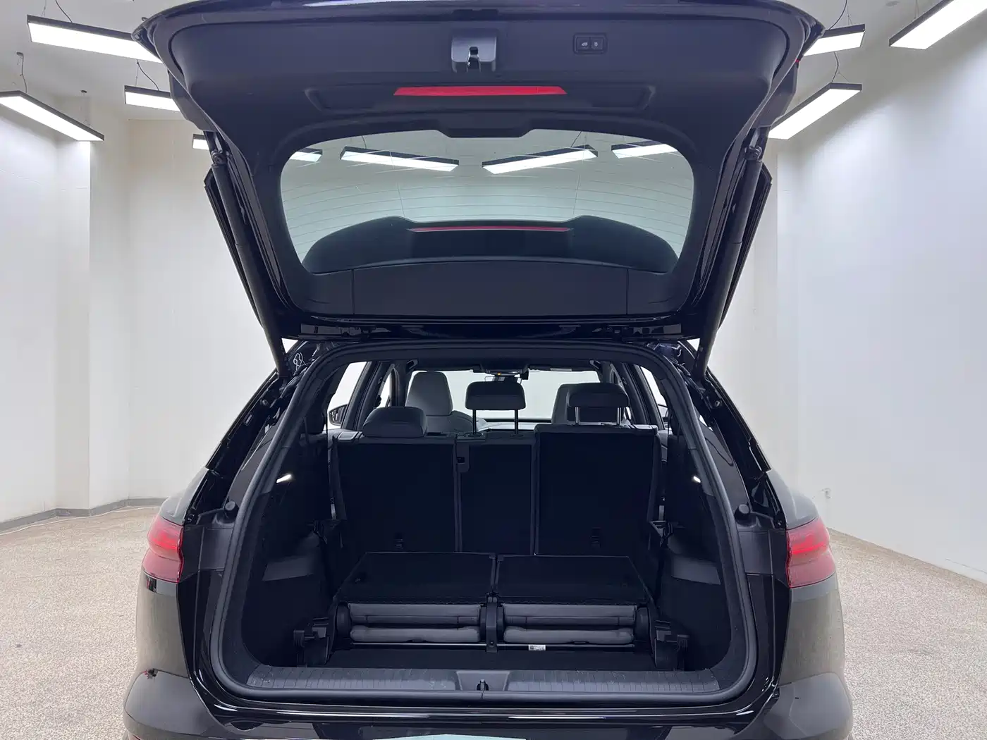 Audi Q5 e-tron 2024 2023 40 e-tron Starlight Edition Mecha Package