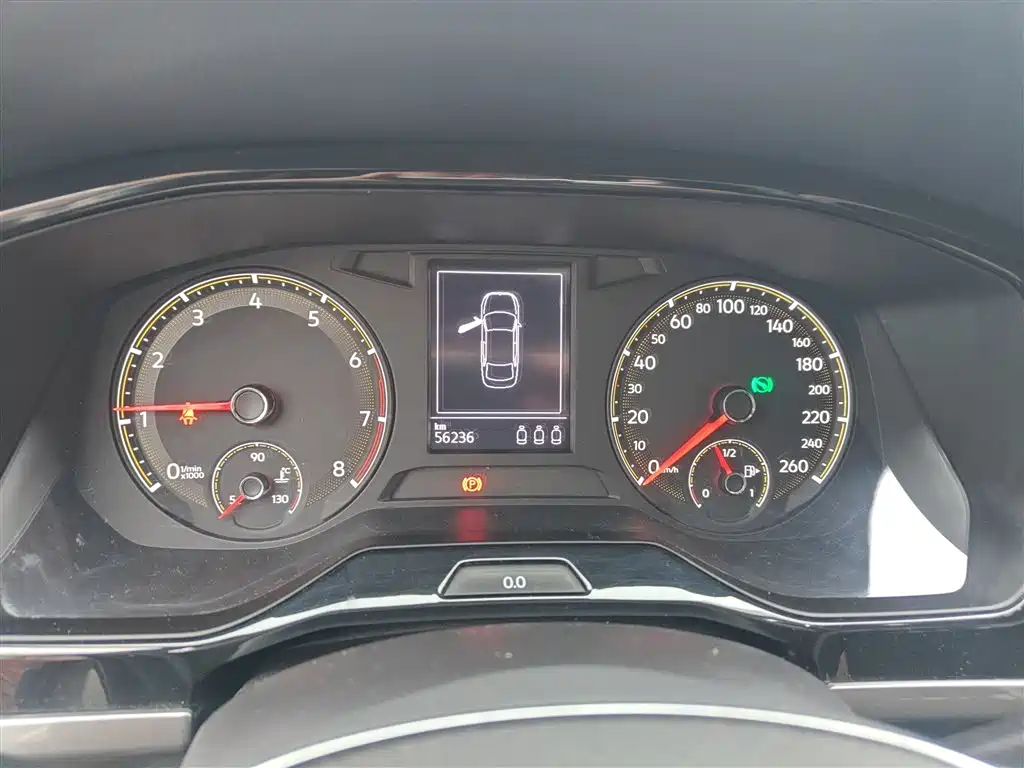 VOLKSWAGEN BORA