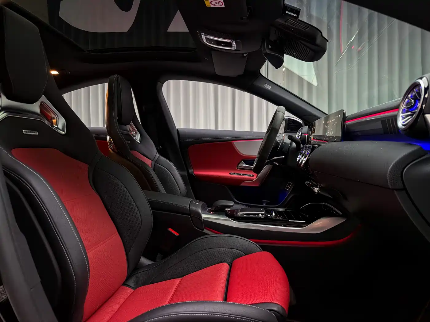Mercedes-Benz CLA AMG 2022 AMG CLA 45 S 4MATIC+ 55th Anniversary Edition фото 12