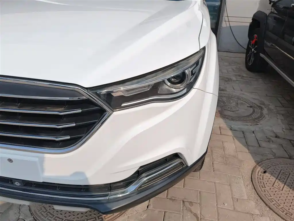 Besturn X40 2019 2019 1.6L Manual Luxury Type China V