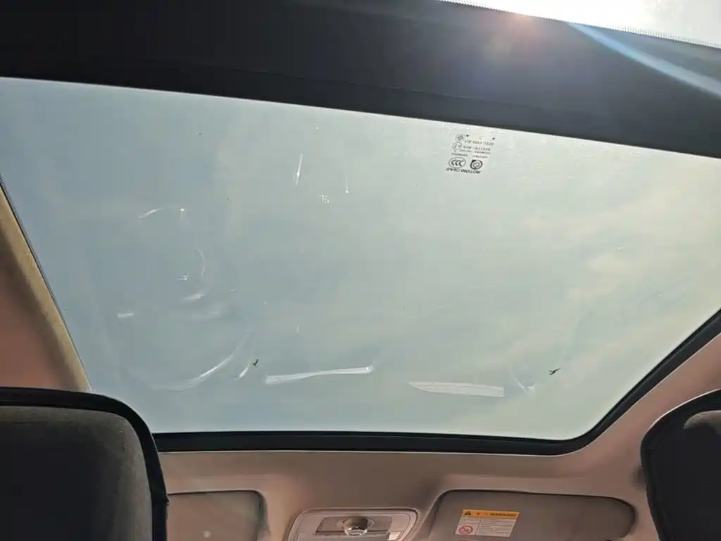 MG ZS 2020 2019 1.5L Manual 65-inch Panoramic Sunroof Global Edition (China VI)
