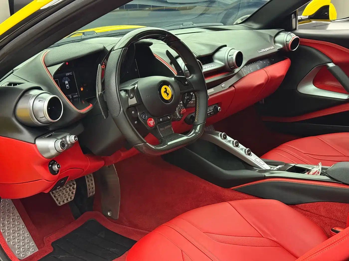 Ferrari 812 2018 2017 6.5L Superfast