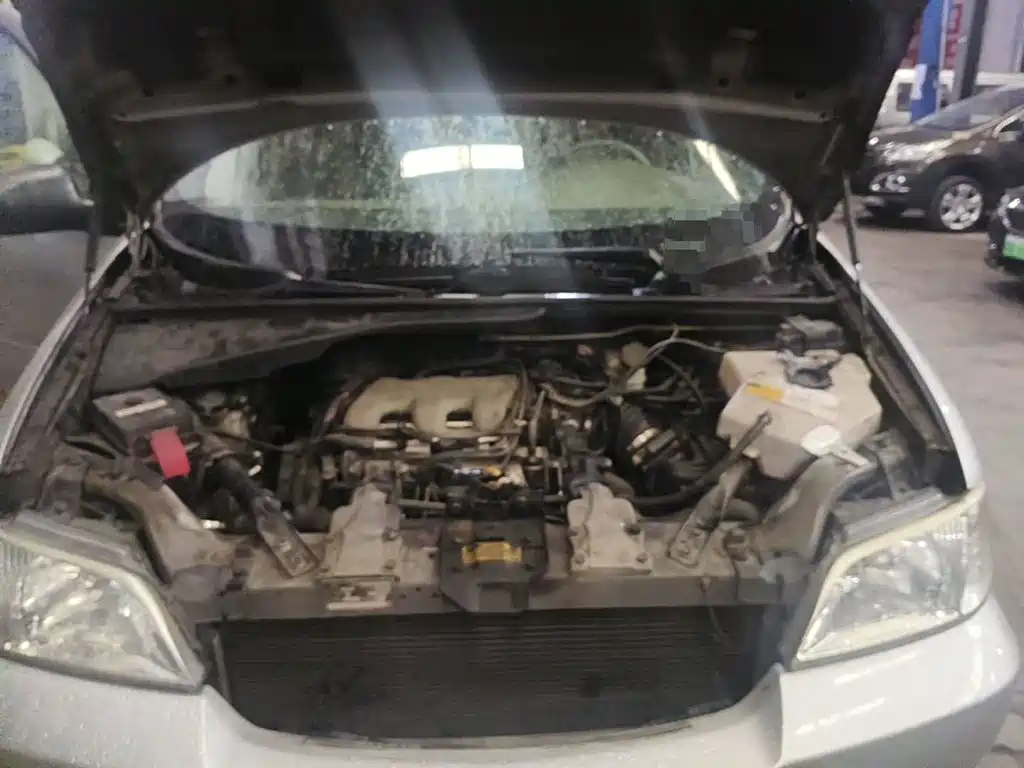 Photo 3 - Buick GL8