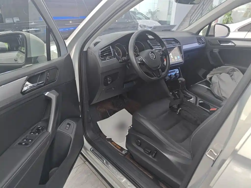 Volkswagen Tiguan L 2019 380TSI Automatic 4WD Intelligent Luxury 7-seater China VI фото 16