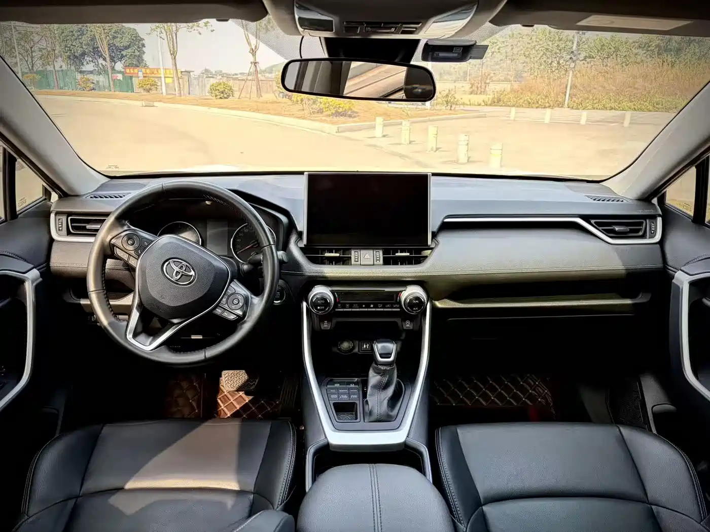 Toyota Wildlander 2021 2.0L CVT 4WD Luxury Edition фото 9