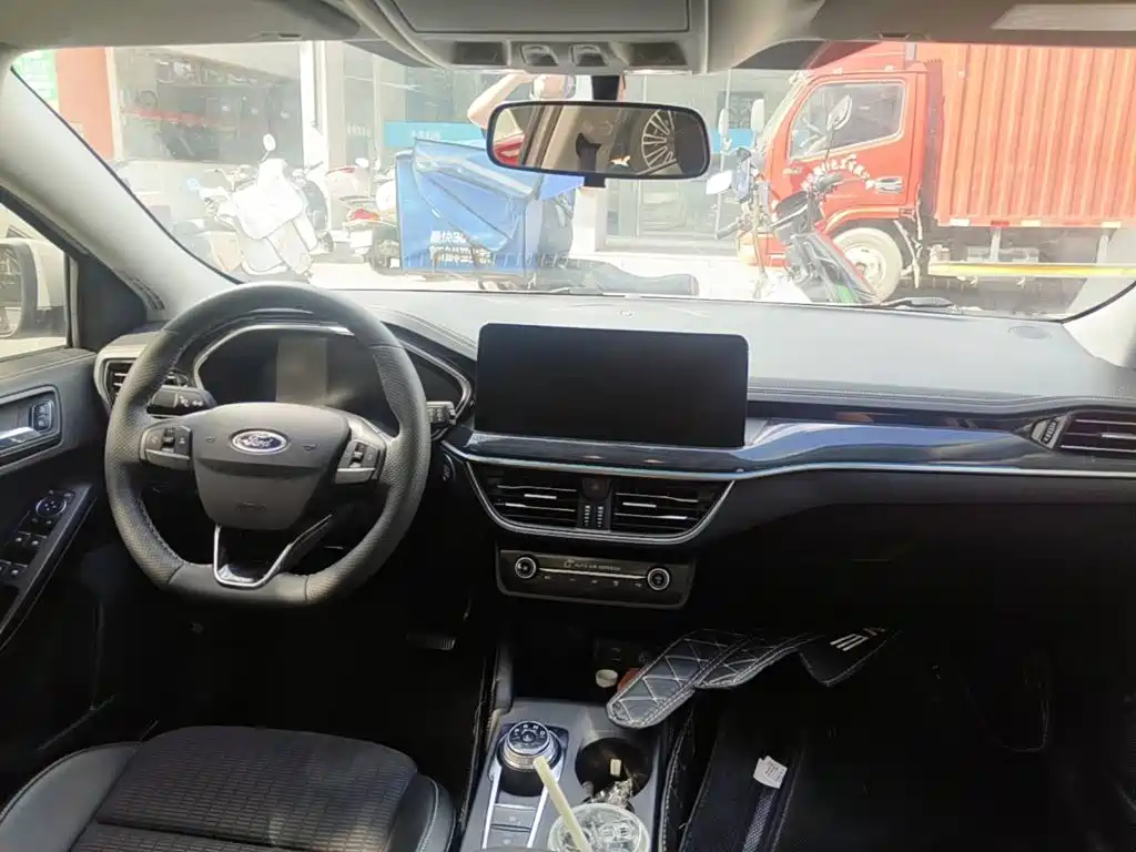 Ford Focus 2022 2021 Hatchback EcoBoost 180 Auto Trend