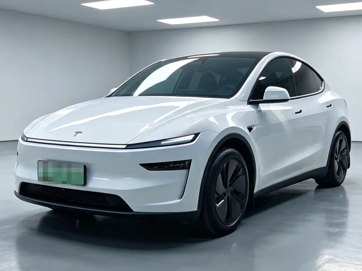 Фото 1 - Tesla Model Y
