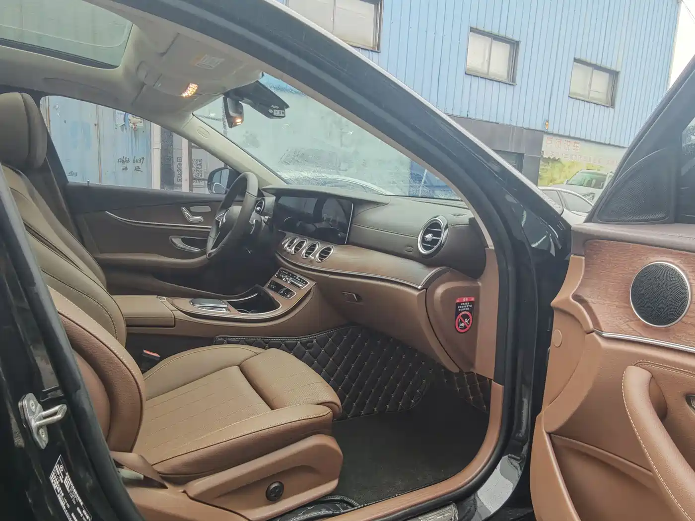 Mercedes-Benz E-Class 2023 E 260 L фото 10