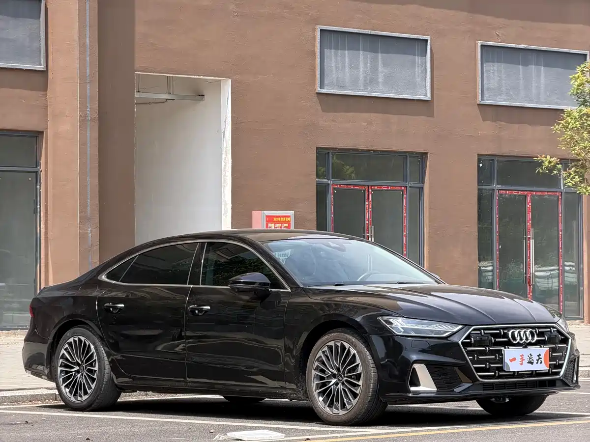 Audi A7L 2024 45 TFSI Luxury фото 3