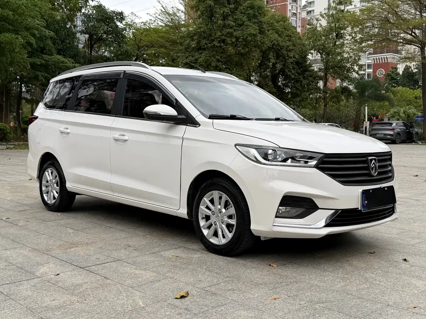 BAOJUN 360