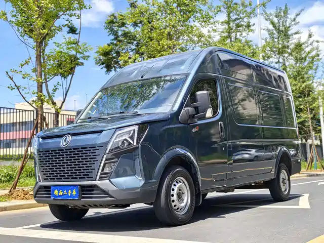  Dongfeng Yufeng Yufeng 2023 V9+ 2.3T Manual FWD Van Long Wheelbase High Roof 3 Seater