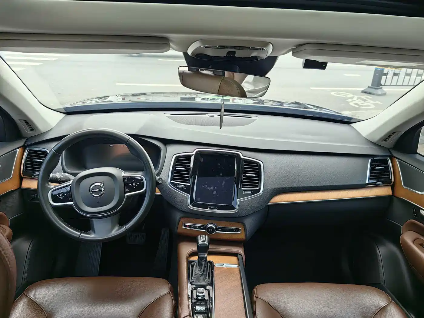Фото 5 - Volvo XC90