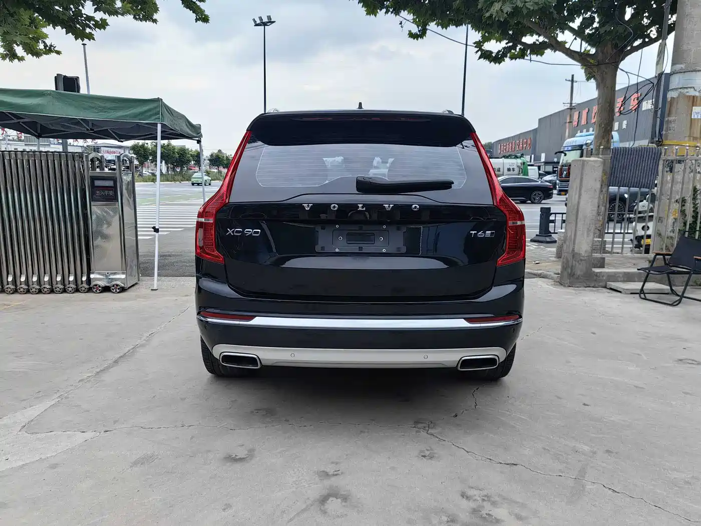 Фото 9 - Volvo XC90