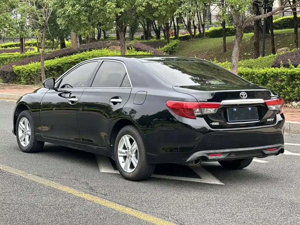 Toyota Reiz 2015 2013 2.5V Elite Edition