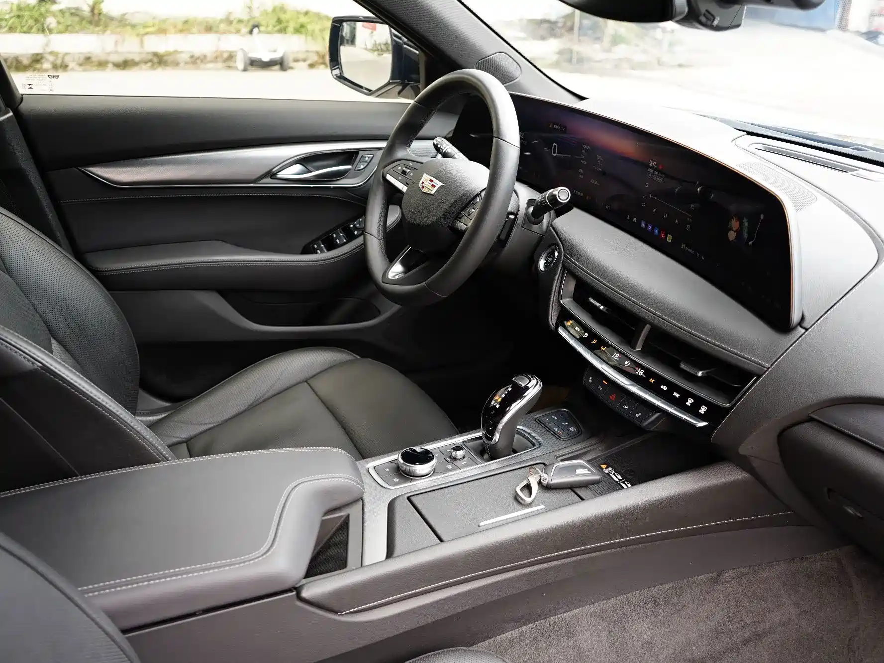 Фото 14 - Cadillac CT5