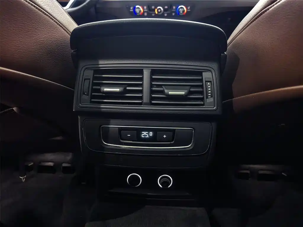Audi Q7 2018 40 TFSI Comfort фото 24