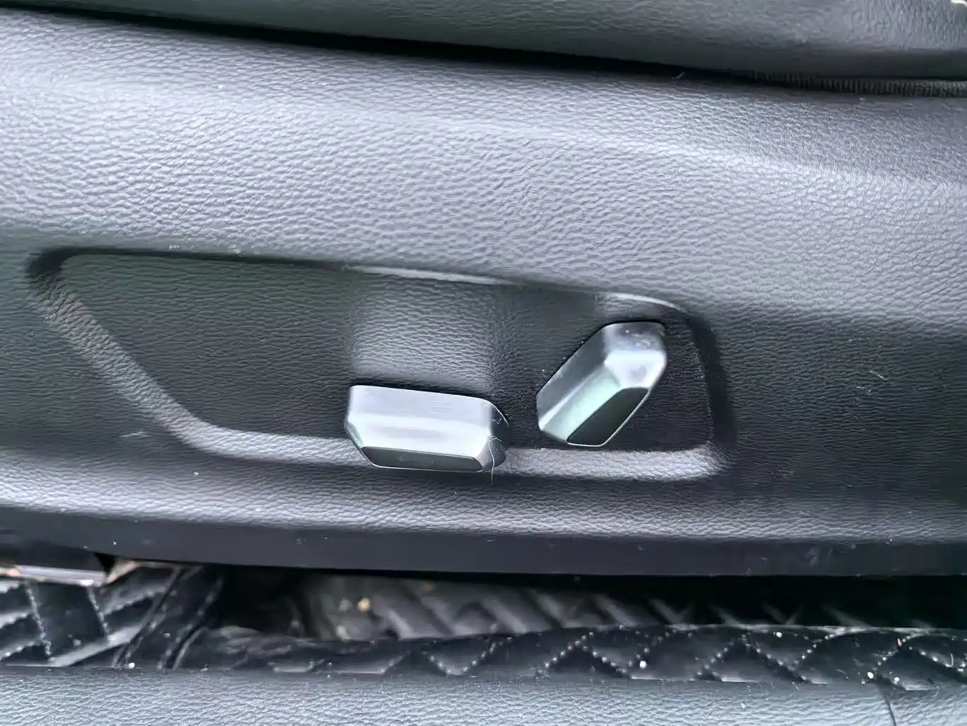 Hongqi H5 2019 2019 30TD Smart Connect Rhythm Edition