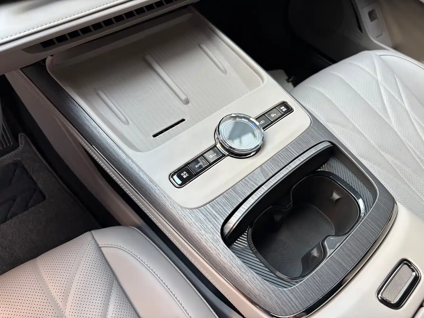 GEELY GALAXY GALAXY SPARKLE 8