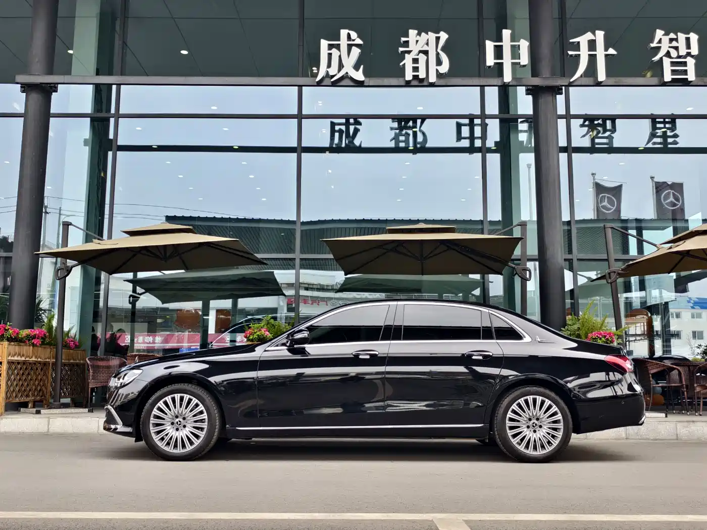 MERCEDES-BENZ E CLASS